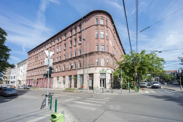 Eladó téglalakás, Budapesten, VIII. kerületben 69.9 M Ft