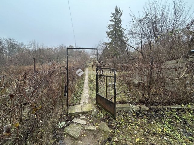 Eladó nyaraló, Tatabányán 20.5 M Ft, 1 szobás