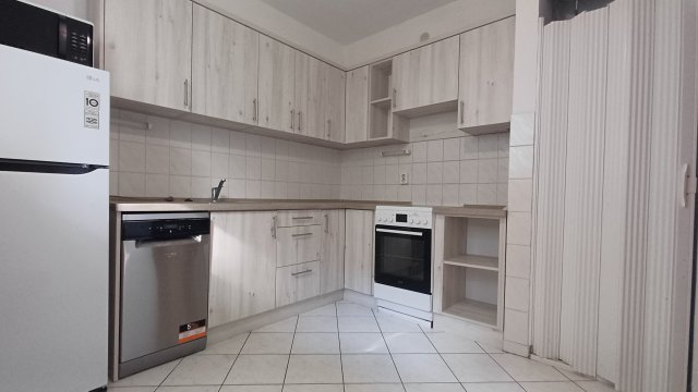Eladó téglalakás, Győrött 65 M Ft, 2 szobás