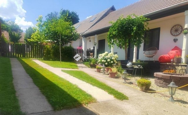 Eladó családi ház, Sombereken 57.9 M Ft, 4 szobás