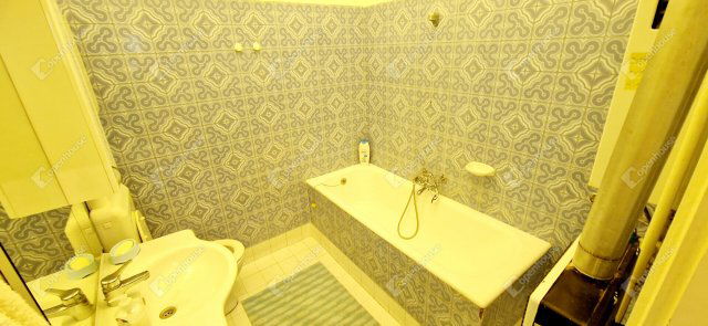 Eladó családi ház, Miskolcon 59.9 M Ft, 9 szobás