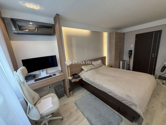 Eladó panellakás, Kecskeméten 66 M Ft, 2 szobás