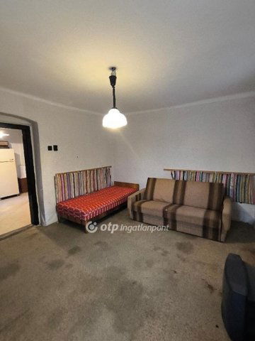 Eladó családi ház, Vizsláson 21.9 M Ft, 2 szobás