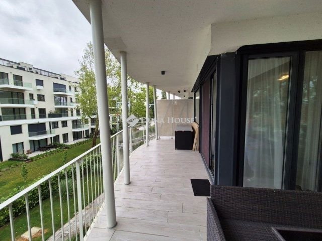 Eladó téglalakás, Siófokon 185 M Ft, 3 szobás