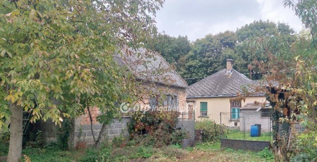 Eladó családi ház, Koroncón 39 M Ft, 2 szobás