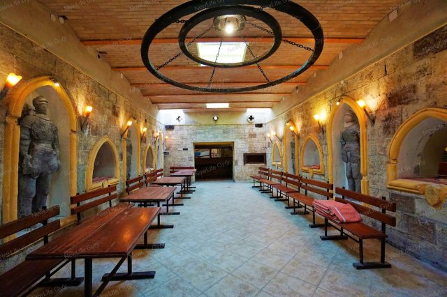 Eladó üzlethelyiség, Győrött 44.9 M Ft, 4 szobás