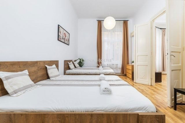 Eladó téglalakás, Budapesten, VI. kerületben 139.9 M Ft