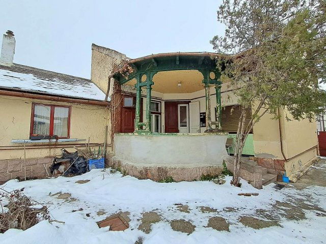 Eladó családi ház, Budapesten, XV. kerületben 99 M Ft, 4 szobás