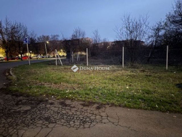 Eladó telek, Gyöngyösön 25 M Ft / költözzbe.hu