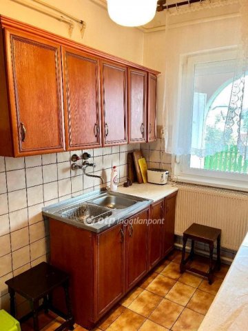 Eladó családi ház, Hosszúpályin 62.999 M Ft, 3 szobás