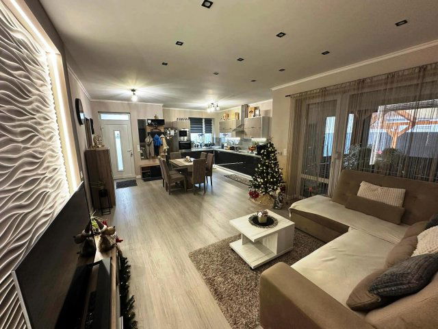 Eladó családi ház, Nyíregyházán 97.5 M Ft, 3 szobás