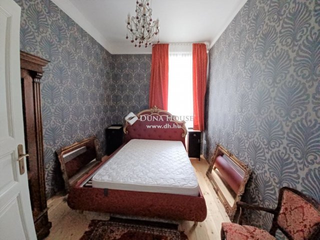 Eladó családi ház, Nemesvitán 800 M Ft, 6 szobás