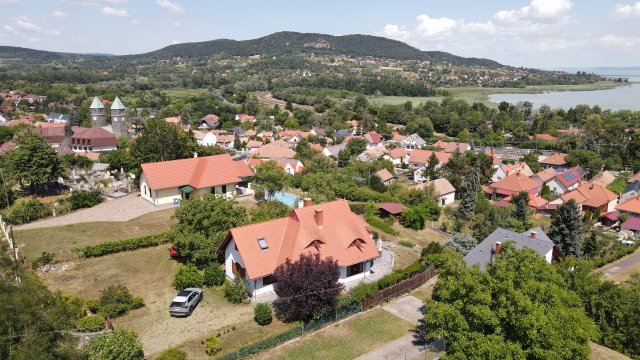 Eladó családi ház, Badacsonytomajon, Erdős utcában 289 M Ft