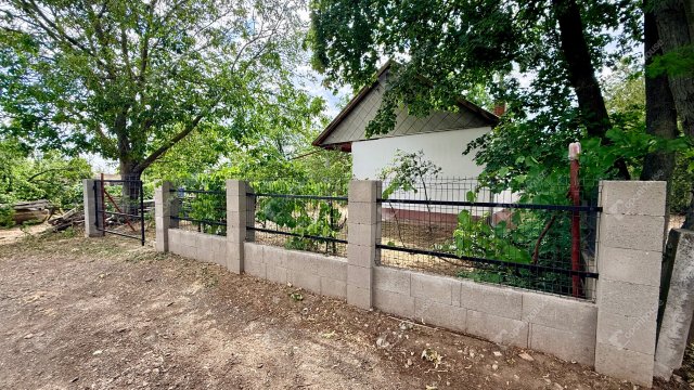 Eladó nyaraló, Monoron 24.9 M Ft, 2 szobás / költözzbe.hu