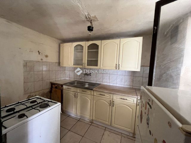 Eladó nyaraló, Barcson 5.5 M Ft, 2 szobás / költözzbe.hu