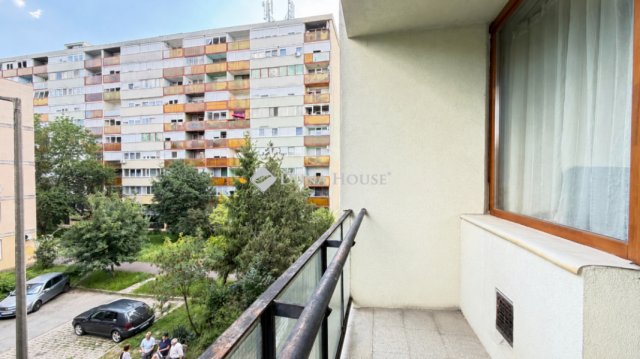 Eladó téglalakás, Egerben 37.9 M Ft, 2 szobás