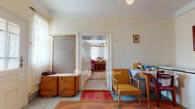 Eladó családi ház, Szentistvánon 14.99 M Ft, 2+2 szobás