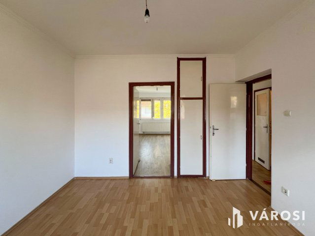 Eladó téglalakás, Békéscsabán 36.5 M Ft, 2 szobás