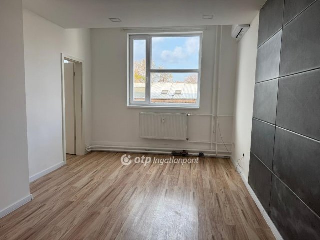 Eladó téglalakás, Budapesten, XXI. kerületben 32.9 M Ft