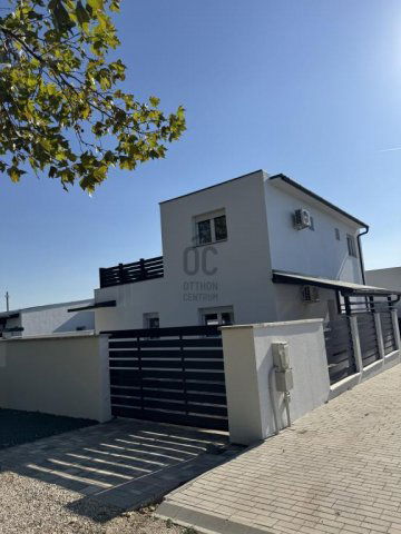 Eladó családi ház, Siófokon 135 M Ft, 5 szobás