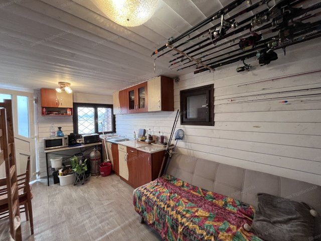 Eladó nyaraló, Bokodon 8.9 M Ft, 1 szobás / költözzbe.hu