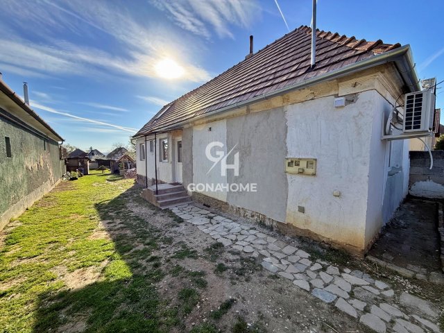 Eladó családi ház, Veszprémben 53.49 M Ft, 2 szobás