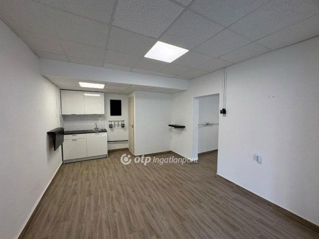 Eladó üzlethelyiség, Miskolcon 15.99 M Ft, 2 szobás