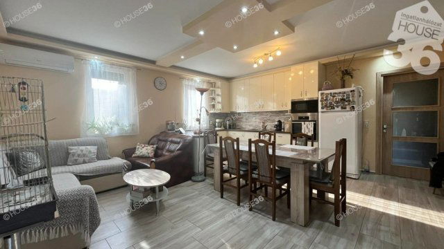 Eladó családi ház, Kecskeméten 99.5 M Ft, 3 szobás