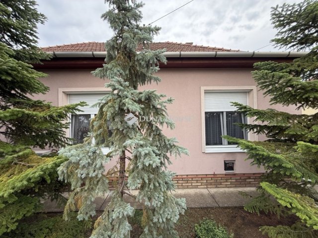Eladó családi ház, Dunakeszin 125 M Ft, 4 szobás