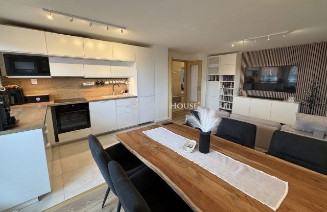 Eladó téglalakás, Dunakeszin 134 M Ft, 4 szobás