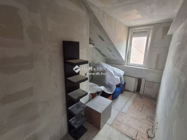 Eladó téglalakás, Budapesten, X. kerületben 34.9 M Ft, 3 szobás