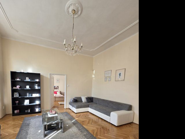 Eladó téglalakás, Szegeden 98.5 M Ft, 3 szobás