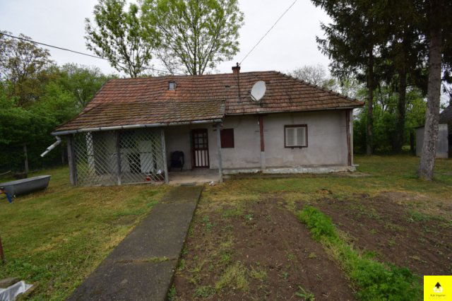 Eladó családi ház, Pósfán 6.9 M Ft, 2 szobás