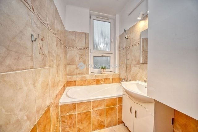 Eladó téglalakás, Budapesten, XVIII. kerületben 65.9 M Ft