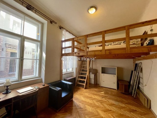 Eladó téglalakás, Budapesten, VIII. kerületben, Delej utcában