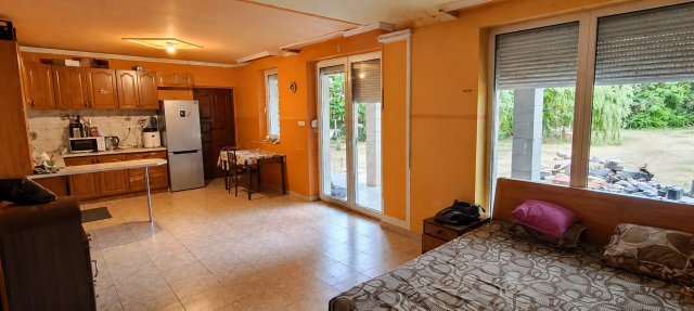 Eladó családi ház, Nyíregyházán 36 M Ft, 6 szobás