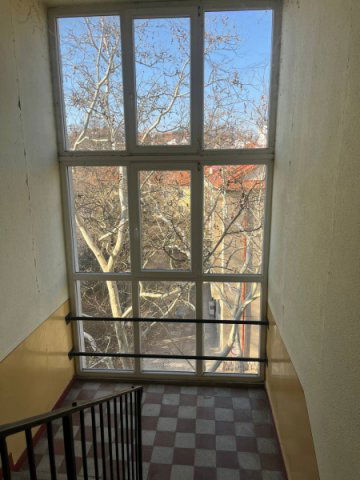 Eladó téglalakás, Esztergomban 37.9 M Ft, 2 szobás