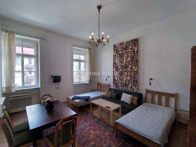 Eladó téglalakás, Szentgotthárdon 41.6 M Ft, 2 szobás