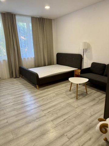 Kiadó téglalakás, albérlet, Komáromban 180 E Ft / hó, 1 szobás