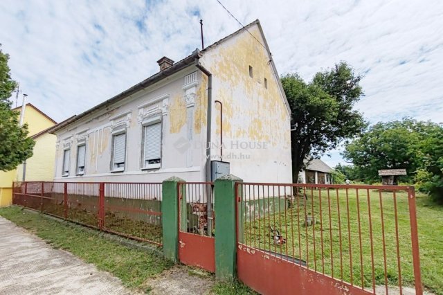 Eladó családi ház, Heresznyén 40 M Ft, 3 szobás