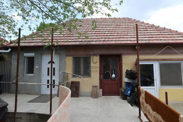 Eladó családi ház, Kecskeméten 55 M Ft, 4 szobás