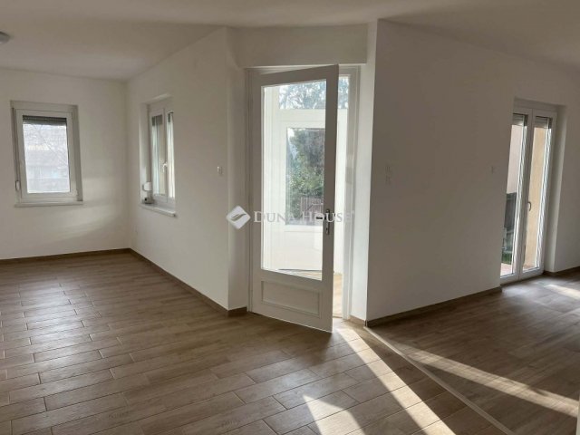 Eladó családi ház, Jászberényben 84.9 M Ft, 4 szobás