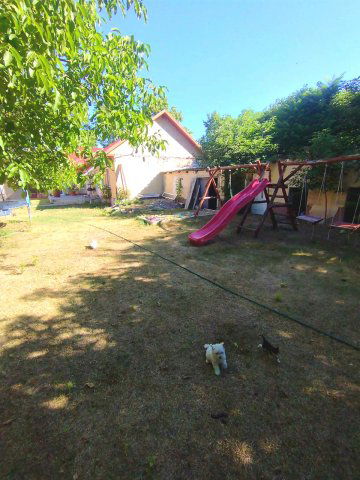 Eladó családi ház, Csengődön 26.5 M Ft, 5 szobás