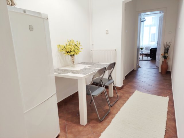 Eladó téglalakás, Budapesten, VI. kerületben, Dessewffy utcában