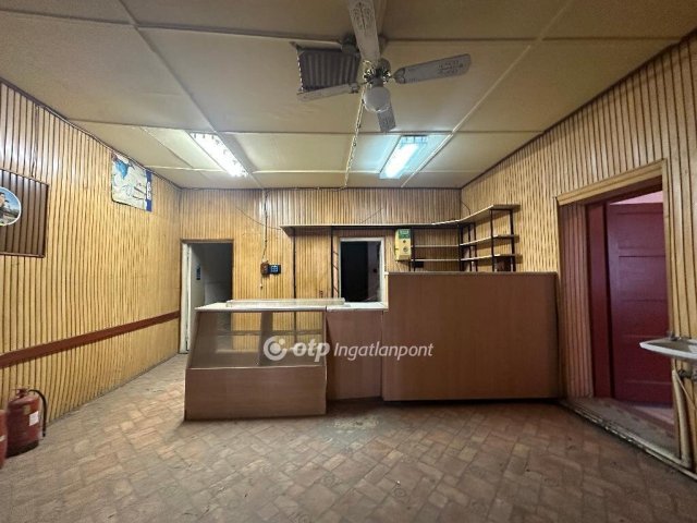 Eladó családi ház, Szentesen 26 M Ft, 5 szobás