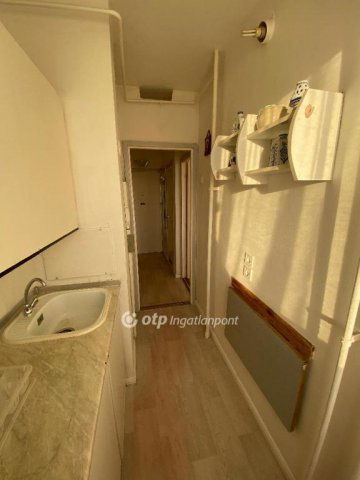 Eladó panellakás, Budapesten, XV. kerületben 52.5 M Ft