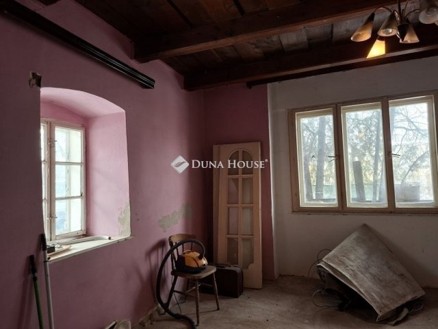 Eladó családi ház, Budapesten, XVII. kerületben 50 M Ft