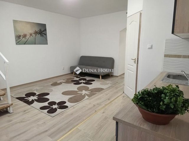 Eladó téglalakás, Budapesten, VII. kerületben 30.9 M Ft