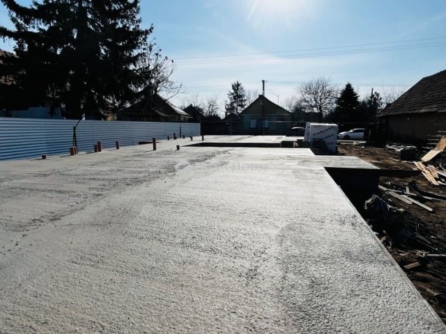 Eladó ikerház, Monoron 77 M Ft, 4 szobás / költözzbe.hu