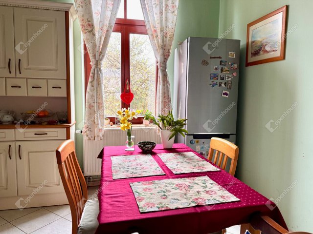 Eladó téglalakás, Szombathelyen 79.9 M Ft, 4 szobás